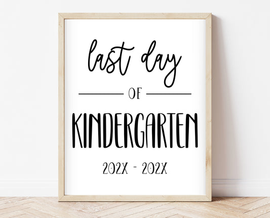 Editable First Day of Kindergarten Sign, Printable Simple Kindergarten Sign, Minimalist Modern Starting Kindergarten Sign, Instant Download